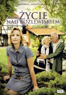 Постер сериала «Жизнь у озера»