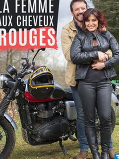 Женщина с рыжими волосами